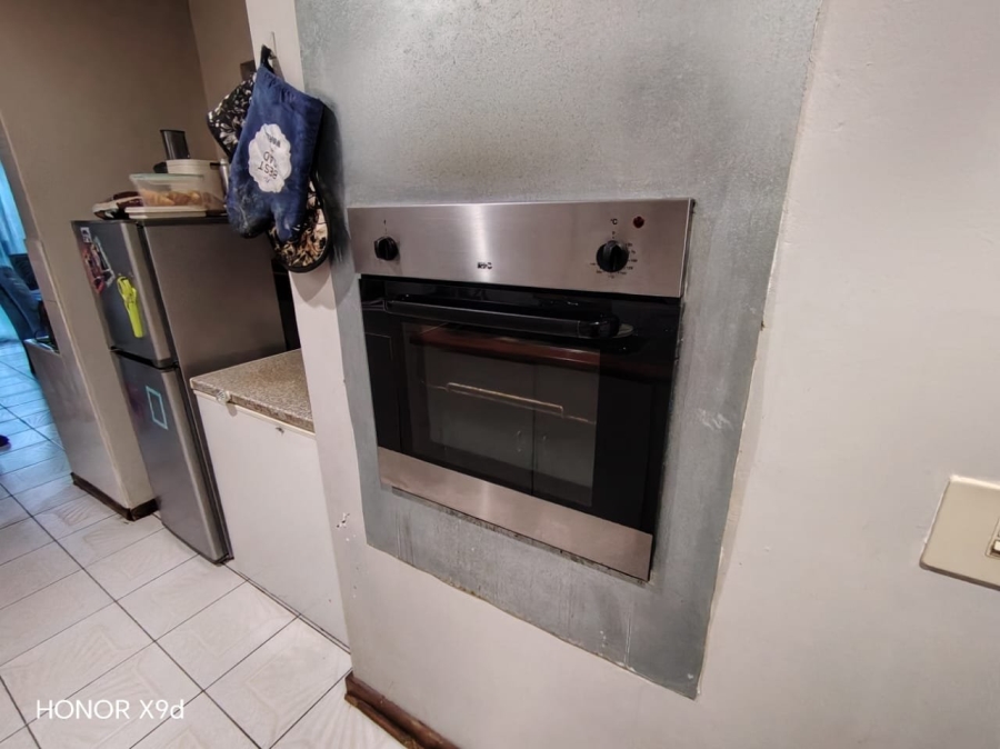 5 Bedroom Property for Sale in Heuwelsig Free State
